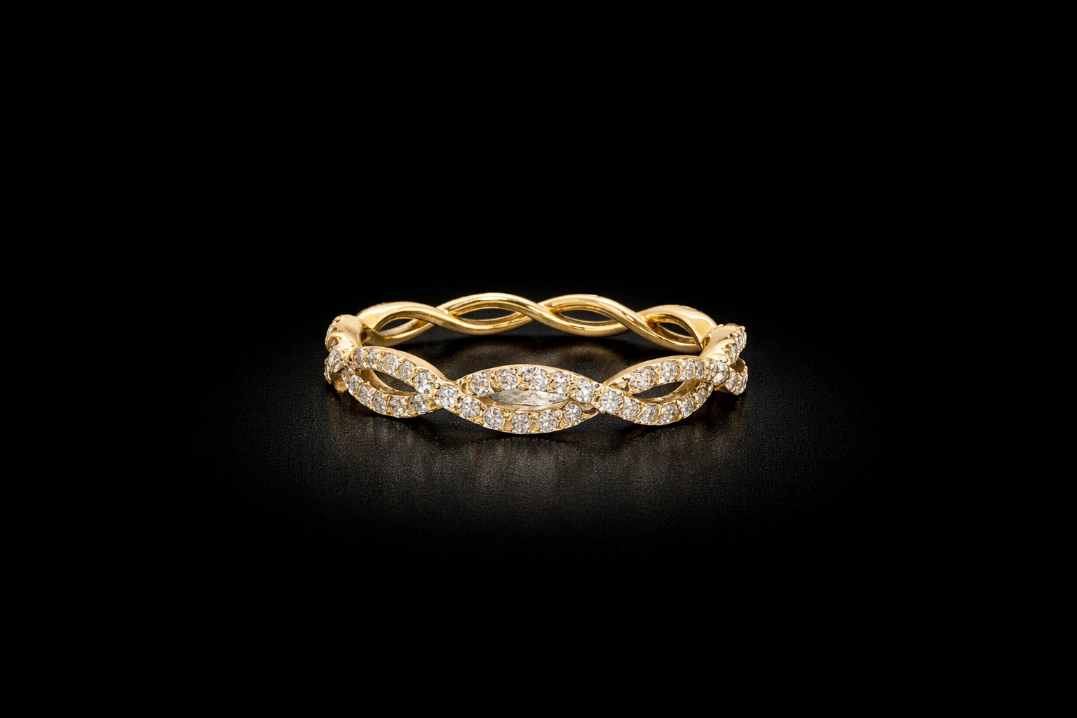 FANCY RING 14KY DEF VS1 HPHT DIA 0.61CTS